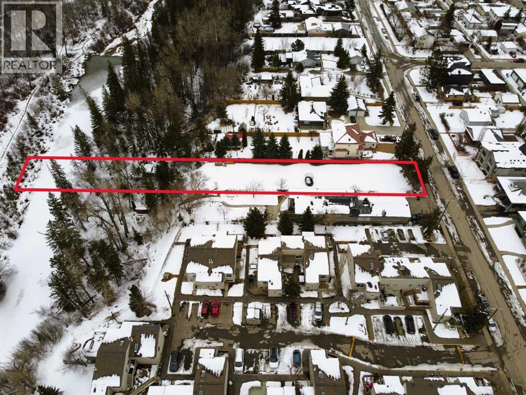 8520 48 Avenue NW, Calgary, Alberta  T3B 2A6 - Photo 3 - A2298895