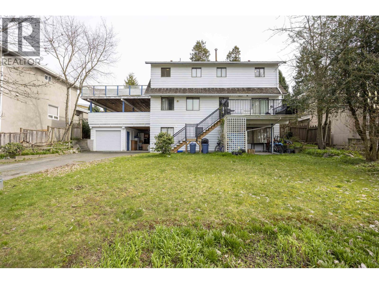 1277 Holdom Avenue, Burnaby, British Columbia  V5B 3V5 - Photo 11 - R3108048