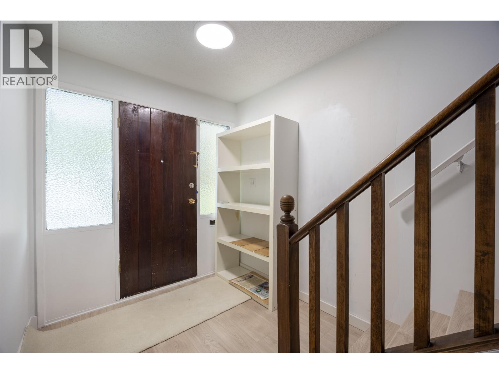 1277 Holdom Avenue, Burnaby, British Columbia  V5B 3V5 - Photo 14 - R3108048