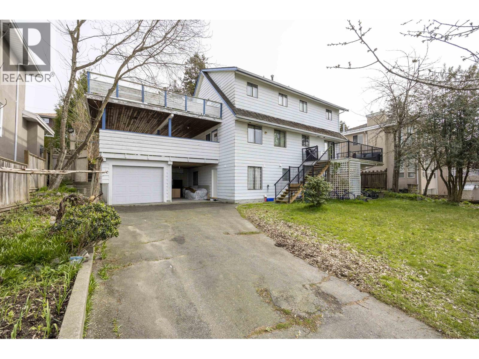 1277 Holdom Avenue, Burnaby, British Columbia  V5B 3V5 - Photo 10 - R3108048