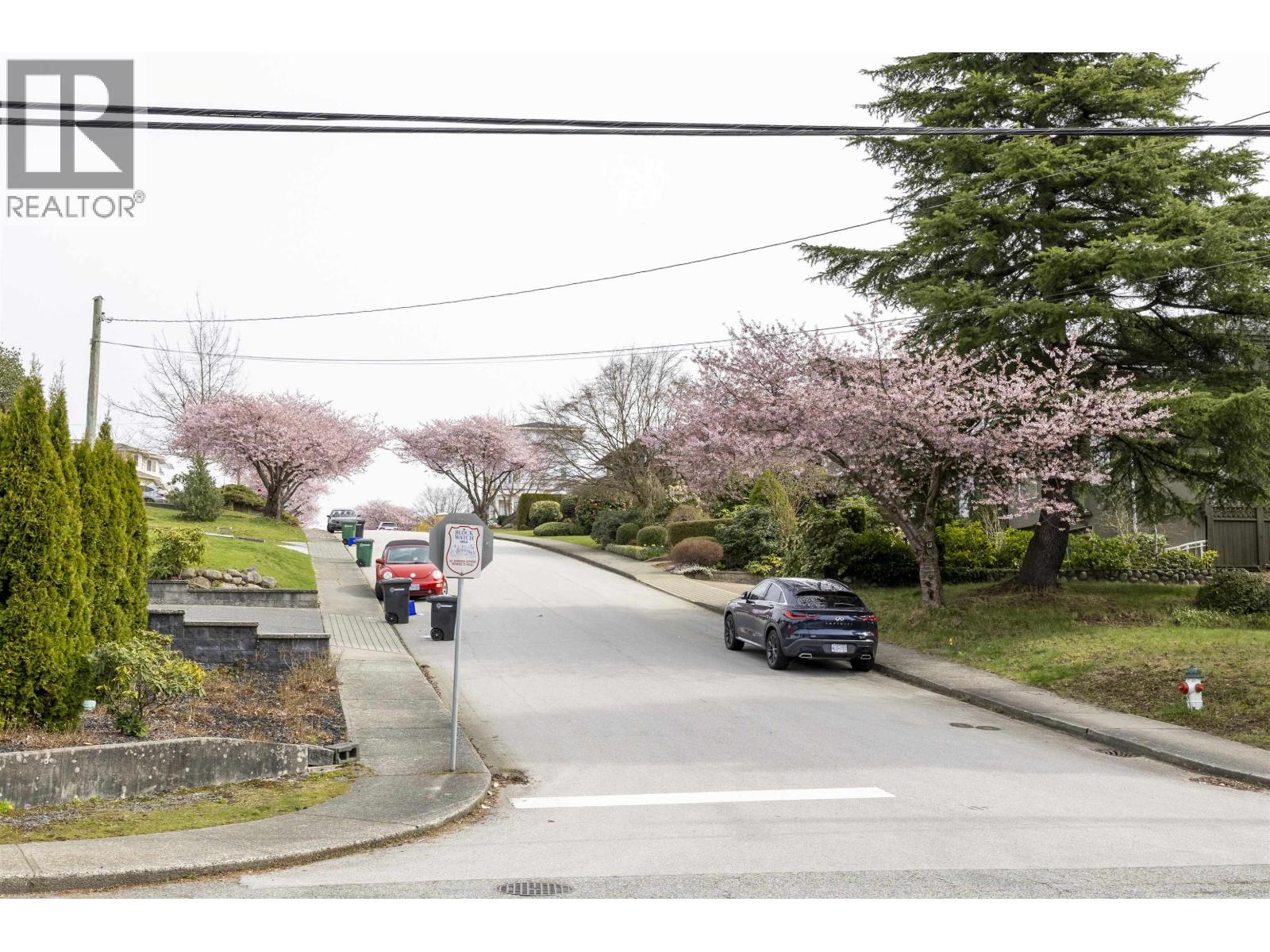 1277 Holdom Avenue, Burnaby, British Columbia  V5B 3V5 - Photo 13 - R3108048