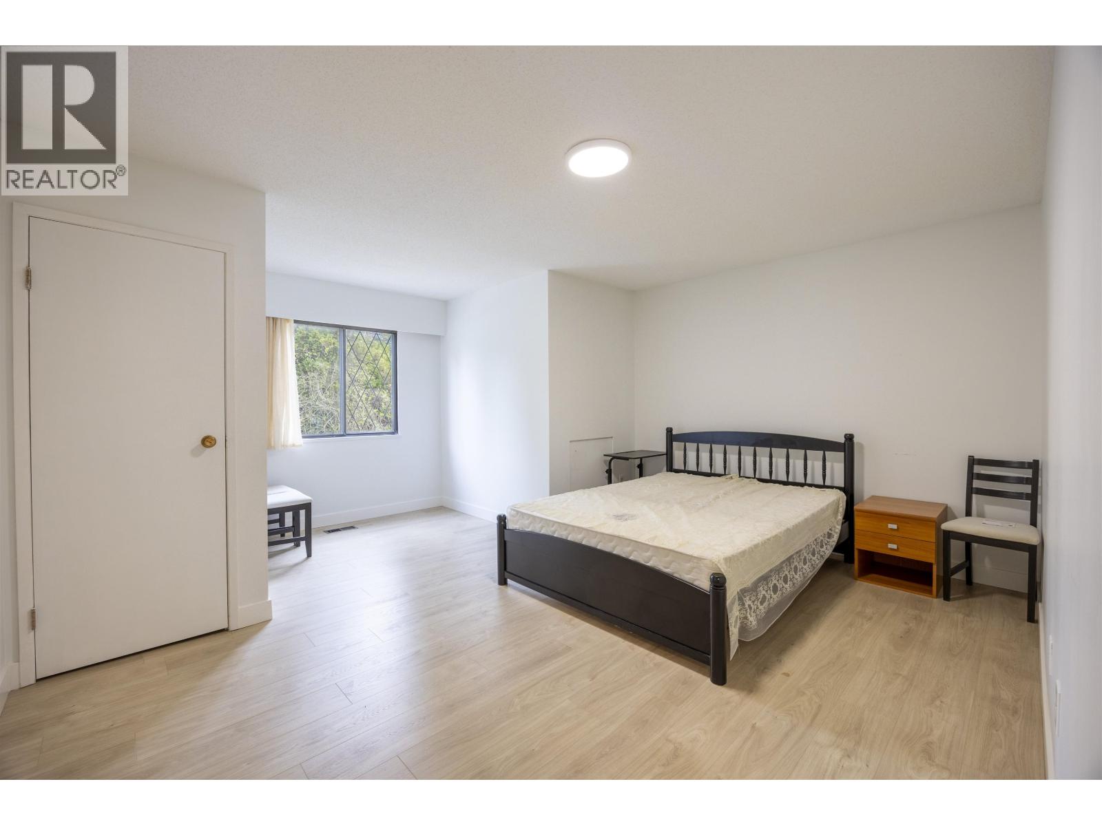 1277 Holdom Avenue, Burnaby, British Columbia  V5B 3V5 - Photo 23 - R3108048