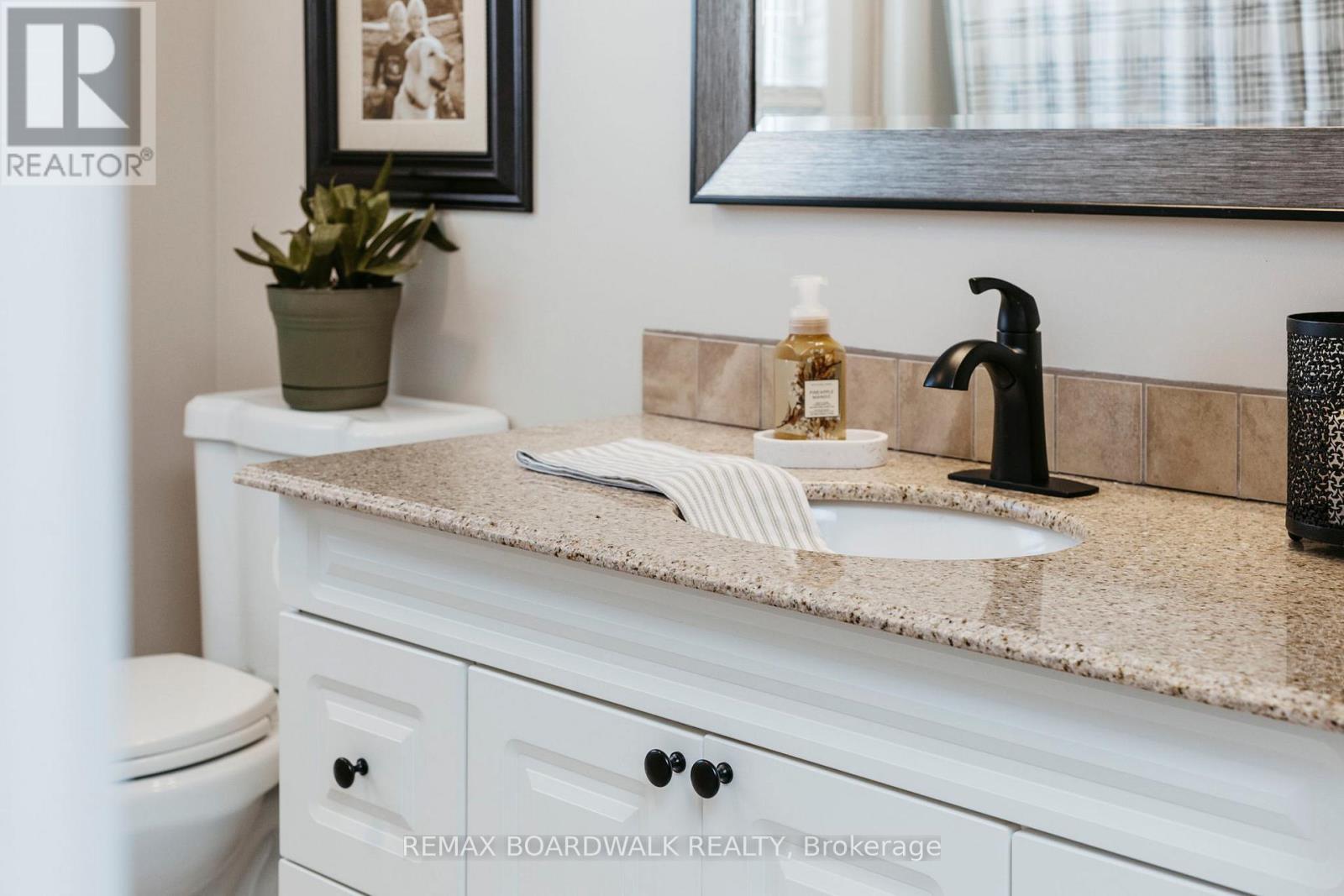 157 Macpherson Way, Rr #7 Way, Drummond/north Elmsley, Ontario  K7H 3C9 - Photo 26 - X12971340