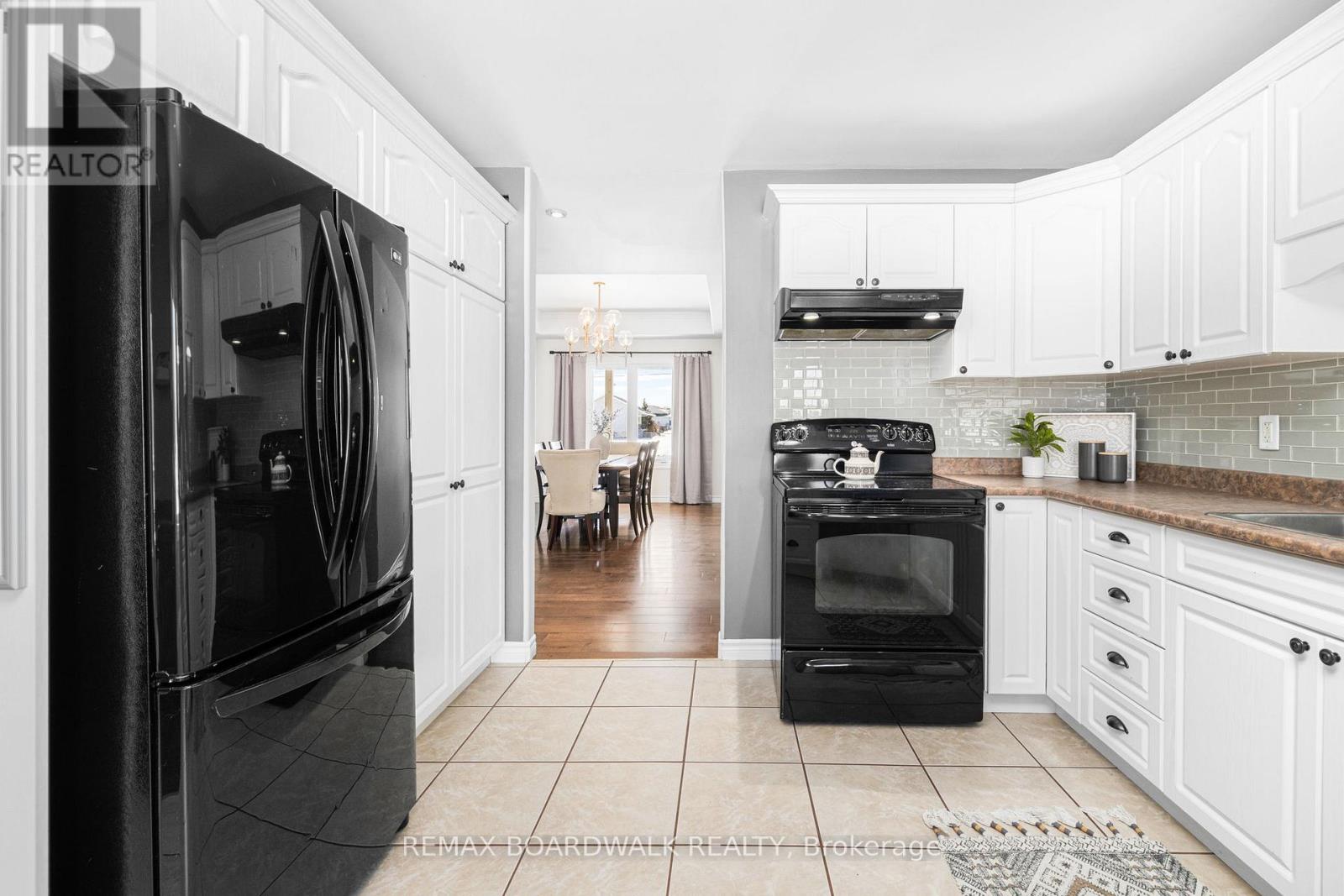 157 Macpherson Way, Rr #7 Way, Drummond/north Elmsley, Ontario  K7H 3C9 - Photo 8 - X12971340