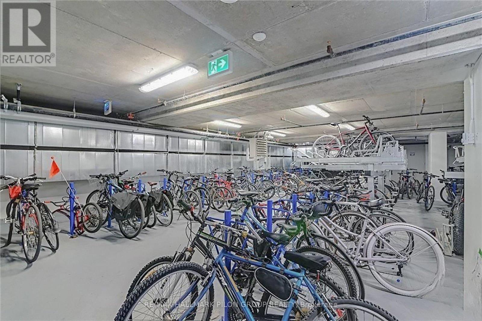 908 - 805 Carling Avenue, Ottawa, Ontario K1S 5W9 - Photo 18 - X12971386