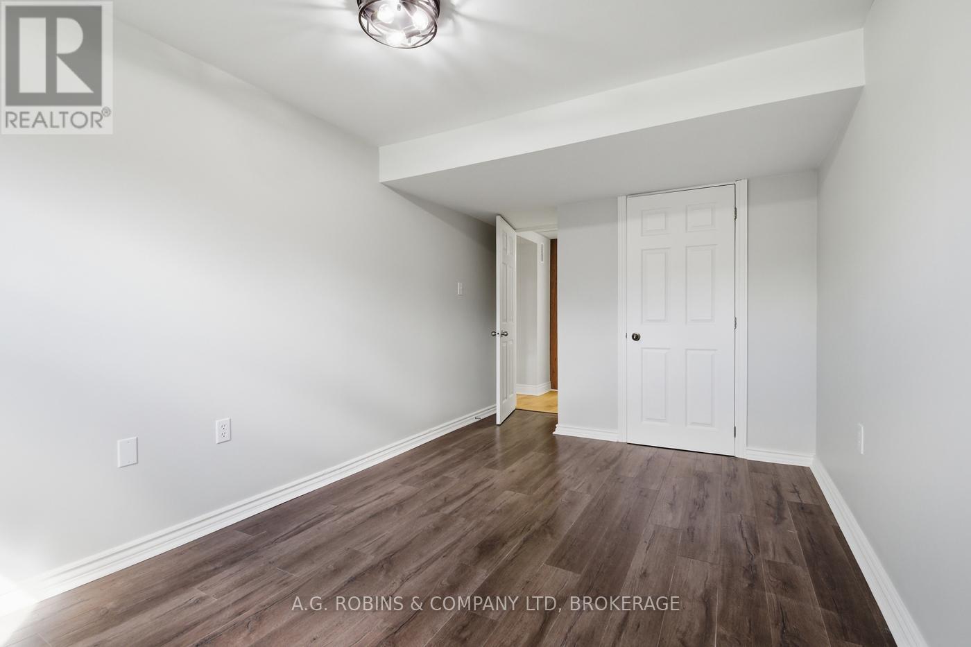 27 Briarsdale Crescent, Welland (N. Welland), Ontario L3C 6R8 - Photo 35 - X12971388