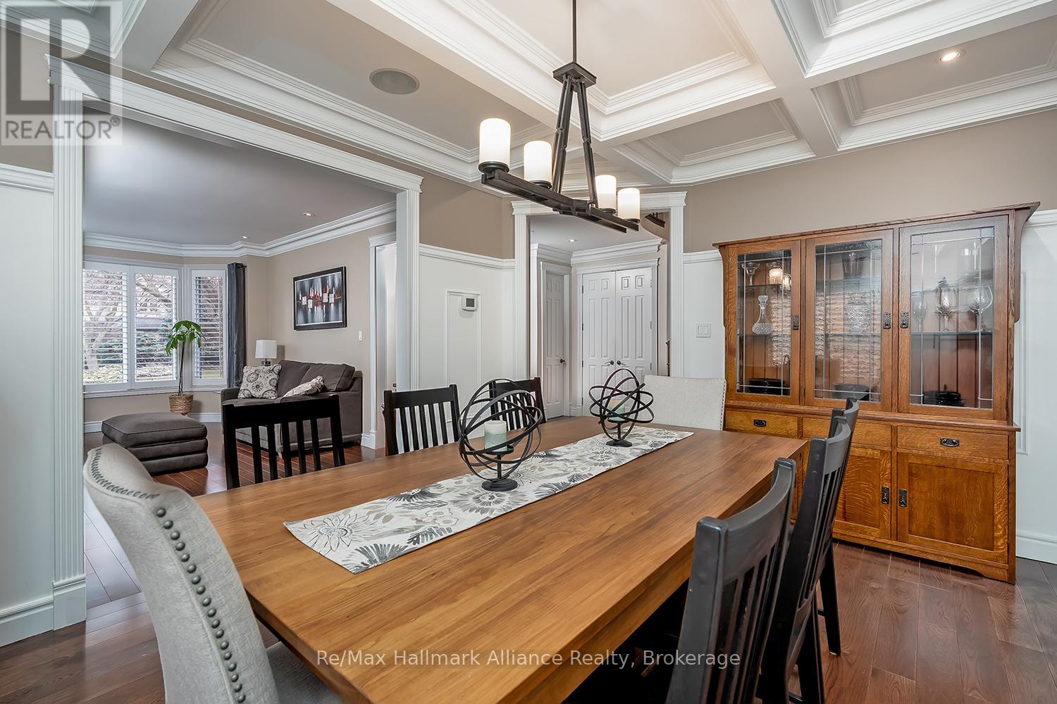 2069 Nipigon Drive, Oakville, Ontario  L6H 4G3 - Photo 11 - W12971272