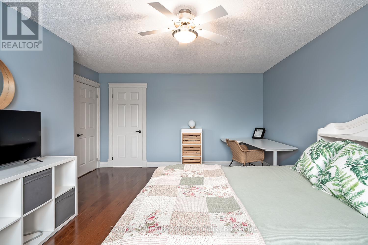 2069 Nipigon Drive, Oakville, Ontario  L6H 4G3 - Photo 30 - W12971272