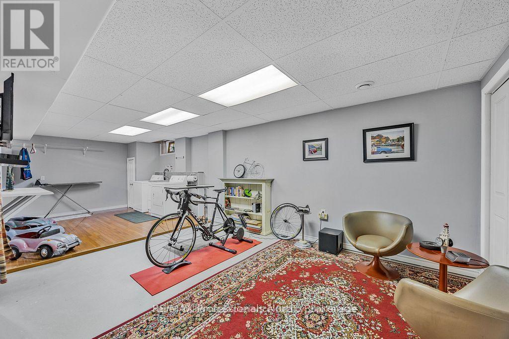 66 Coleman Drive, Barrie (Edgehill Drive), Ontario  L4N 0N9 - Photo 19 - S12971284