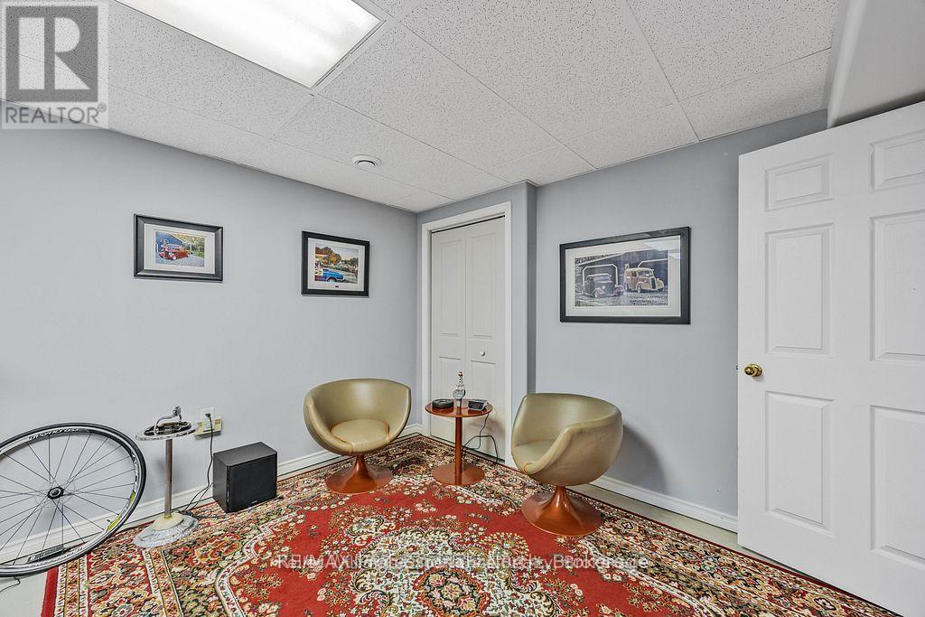 66 Coleman Drive, Barrie (Edgehill Drive), Ontario  L4N 0N9 - Photo 20 - S12971284