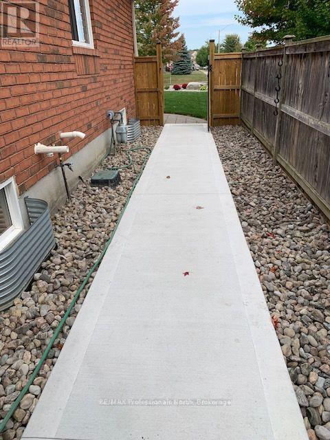 66 Coleman Drive, Barrie (Edgehill Drive), Ontario  L4N 0N9 - Photo 25 - S12971284