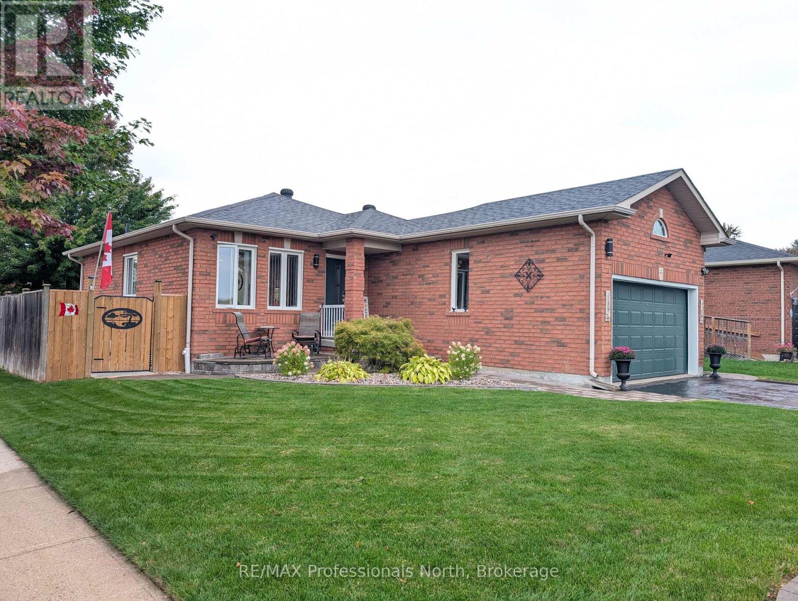 66 Coleman Drive, Barrie (Edgehill Drive), Ontario  L4N 0N9 - Photo 3 - S12971284