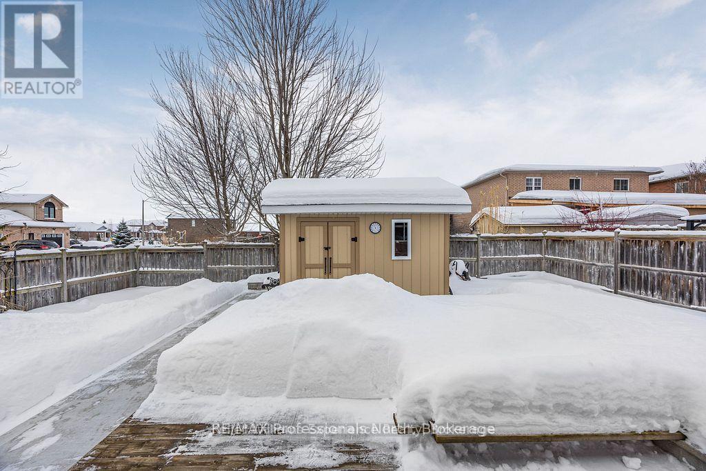 66 Coleman Drive, Barrie (Edgehill Drive), Ontario  L4N 0N9 - Photo 32 - S12971284