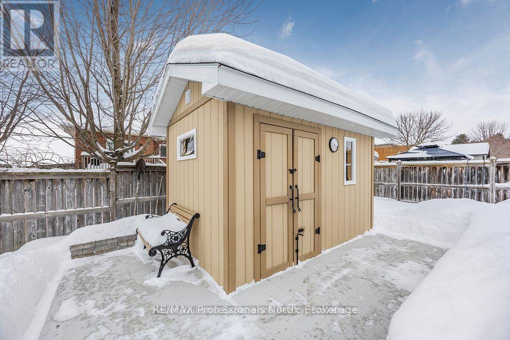 66 Coleman Drive, Barrie (Edgehill Drive), Ontario  L4N 0N9 - Photo 33 - S12971284