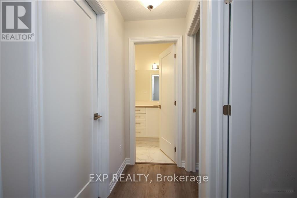 808 Mikinak Road, Ottawa, Ontario K1K 5A5 - Photo 18 - X12917922