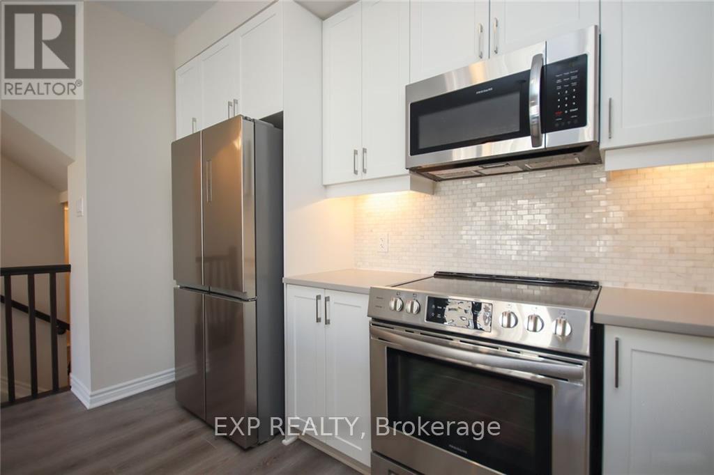 808 Mikinak Road, Ottawa, Ontario K1K 5A5 - Photo 8 - X12917922