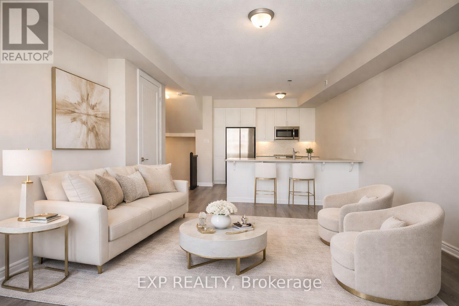 808 Mikinak Road, Ottawa, Ontario K1K 5A5 - Photo 4 - X12917922