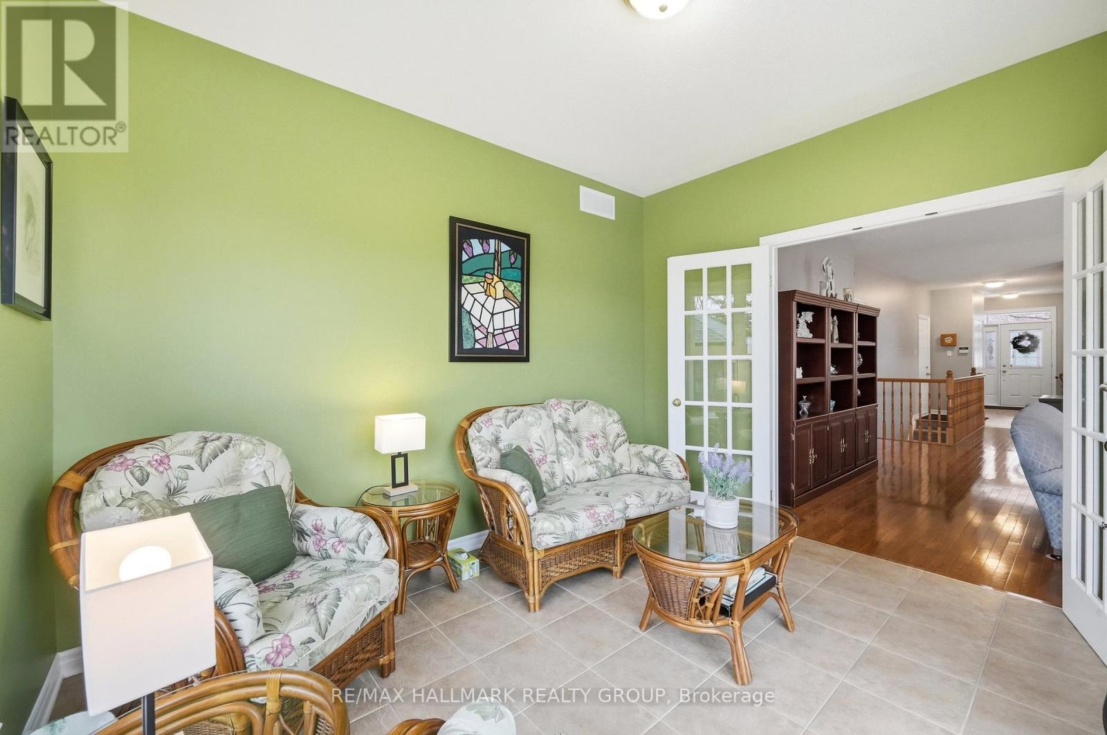 724 Long Point Circle, Ottawa, Ontario  K1T 4E9 - Photo 18 - X12927972