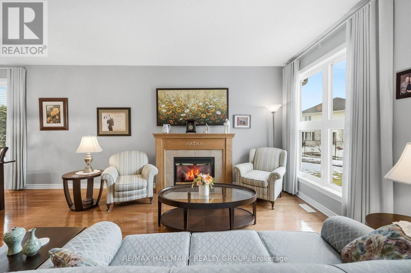 724 Long Point Circle, Ottawa, Ontario  K1T 4E9 - Photo 15 - X12927972