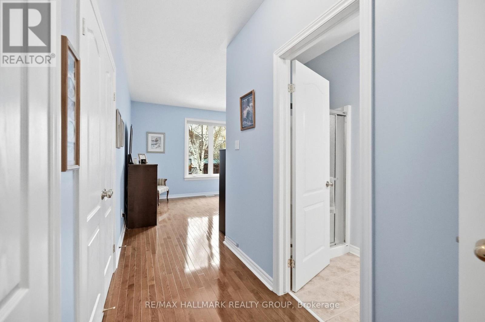 724 Long Point Circle, Ottawa, Ontario  K1T 4E9 - Photo 21 - X12927972