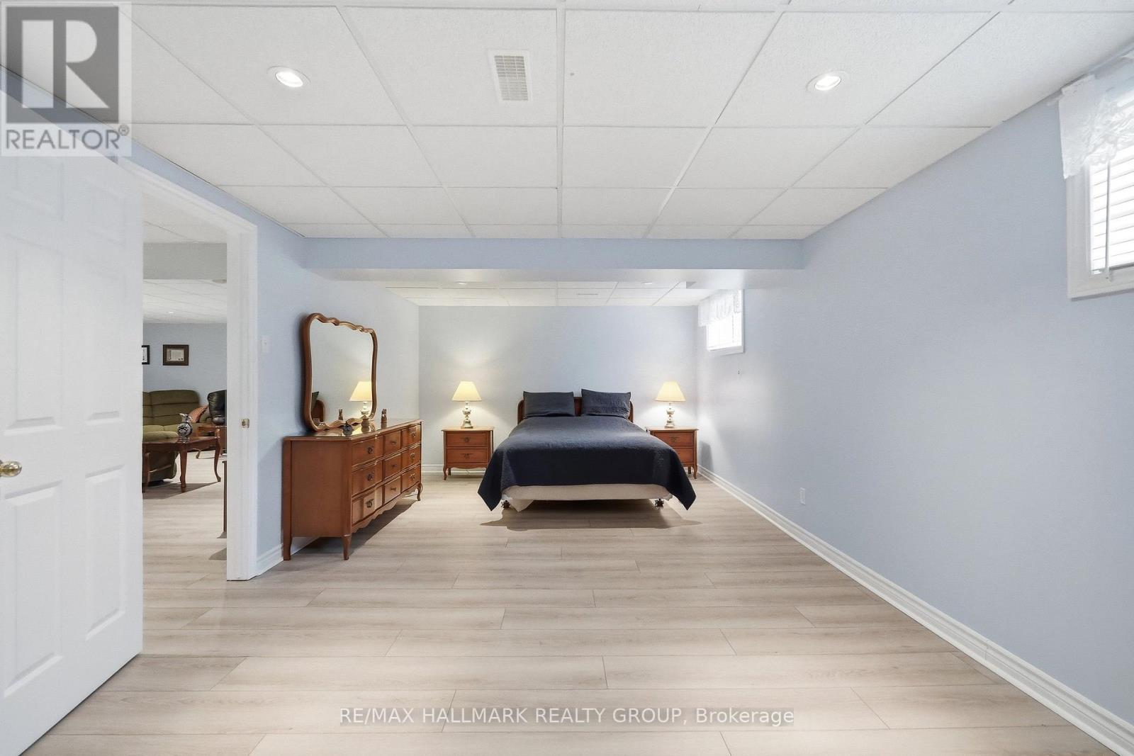 724 Long Point Circle, Ottawa, Ontario  K1T 4E9 - Photo 36 - X12927972