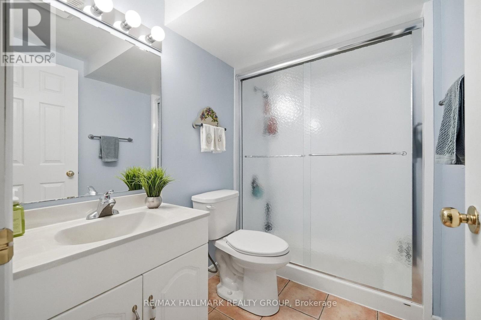 724 Long Point Circle, Ottawa, Ontario  K1T 4E9 - Photo 39 - X12927972