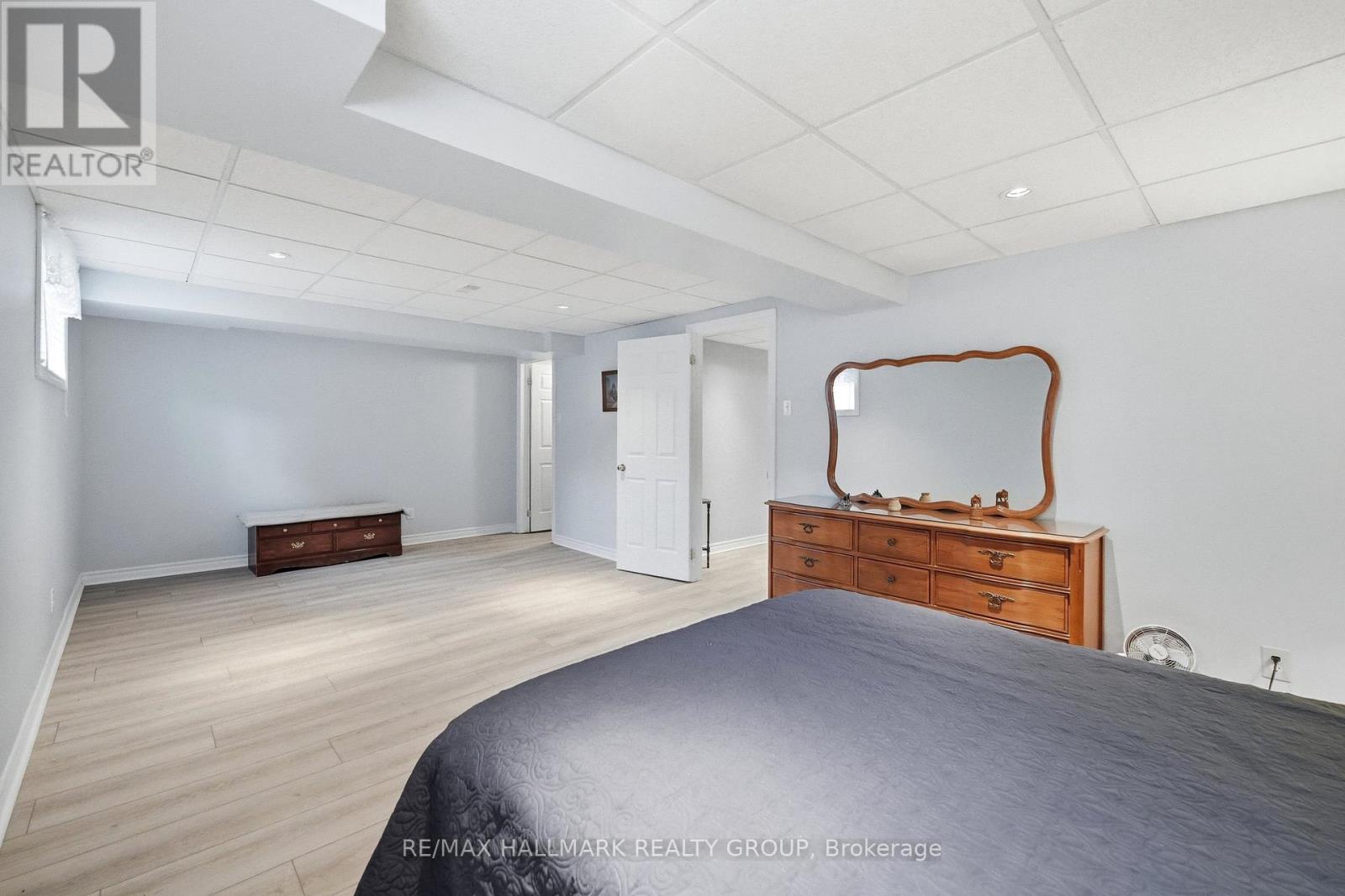 724 Long Point Circle, Ottawa, Ontario  K1T 4E9 - Photo 37 - X12927972