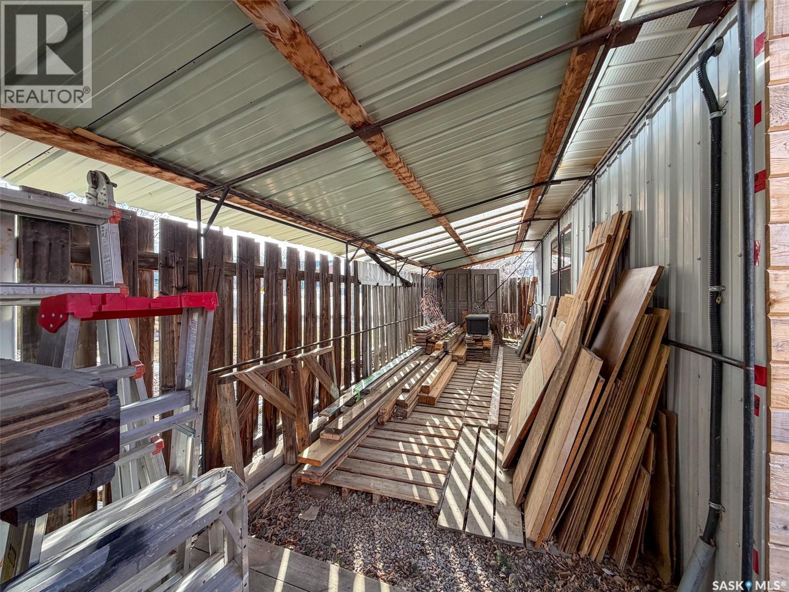 118 Cedar Avenue N, Eastend, Saskatchewan  S0N 0T0 - Photo 48 - SK032219