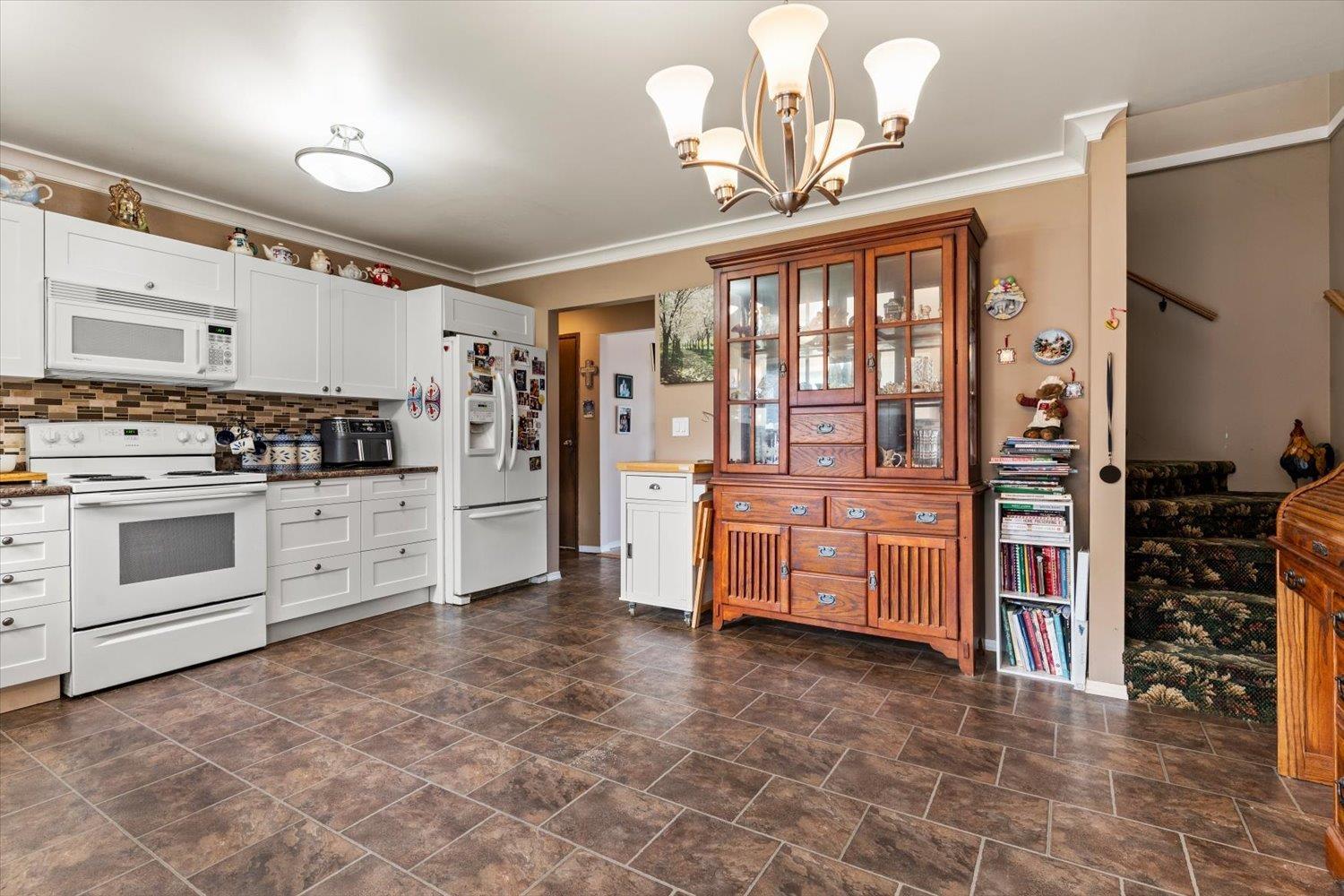 45475 Meadowbrook Drive, Chilliwack Proper South, Chilliwack, British Columbia  V2P 7K3 - Photo 7 - R3108368