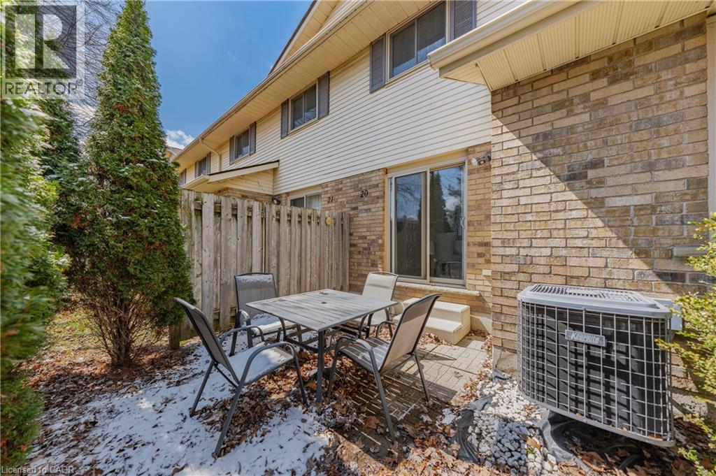 375 Kingscourt Court Unit# 20, Waterloo, Ontario  N2K 3N7 - Photo 38 - 40817940