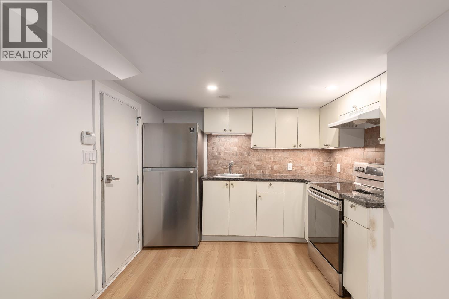 557 Prior Street, Vancouver, British Columbia V6A 2G4 - Photo 31 - R3108338