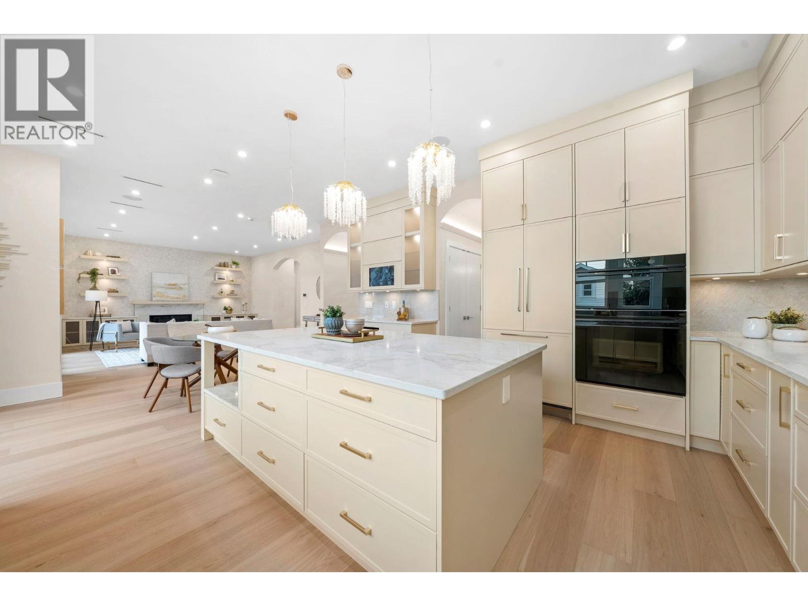 361 E 22nd Street, North Vancouver, British Columbia  V7L 3C8 - Photo 11 - R3108347