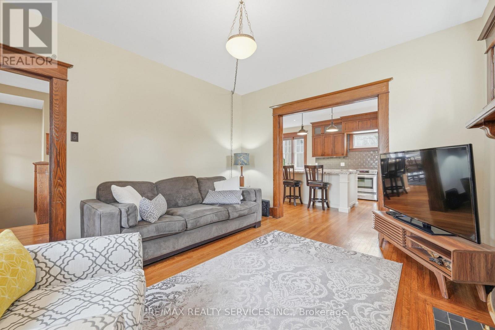 2 Maple Avenue, Caledon, Ontario  L7C 1K5 - Photo 21 - W12944958