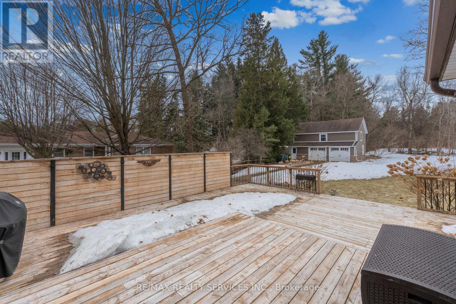 2 Maple Avenue, Caledon, Ontario  L7C 1K5 - Photo 41 - W12944958