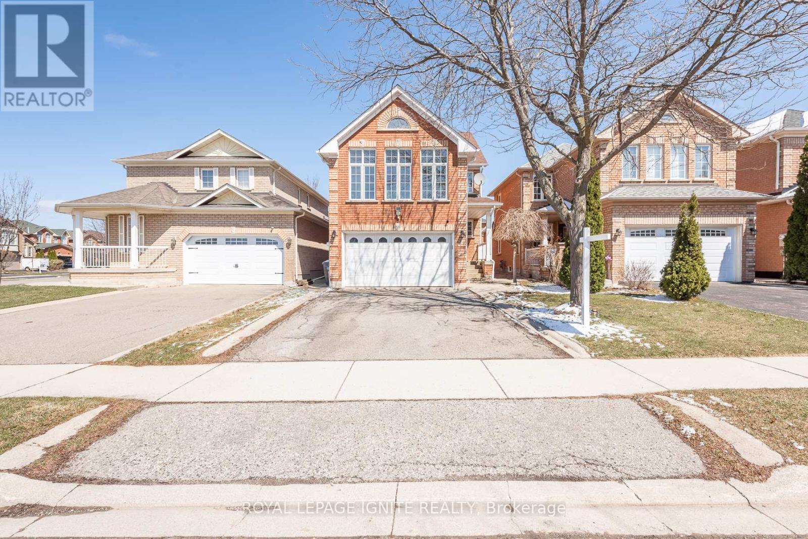 3 TODMORDEN DRIVE, Brampton, Ontario