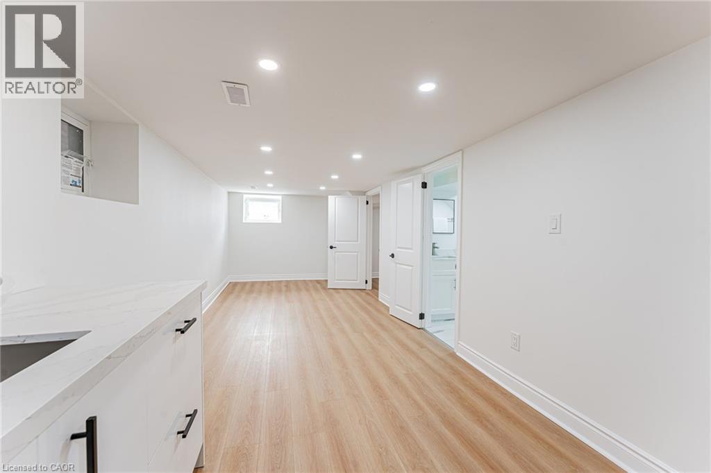 15 Barnesdale Avenue N, Hamilton, Ontario  L8L 6R4 - Photo 32 - 40818747