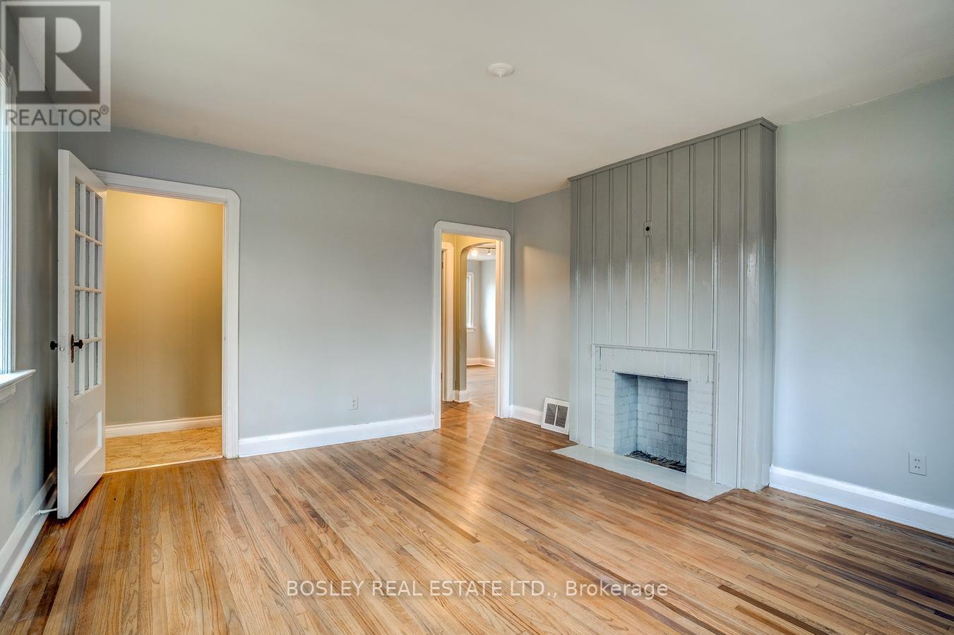 9 Thirty Eighth Street, Toronto, Ontario  M8W 3M1 - Photo 6 - W12967054