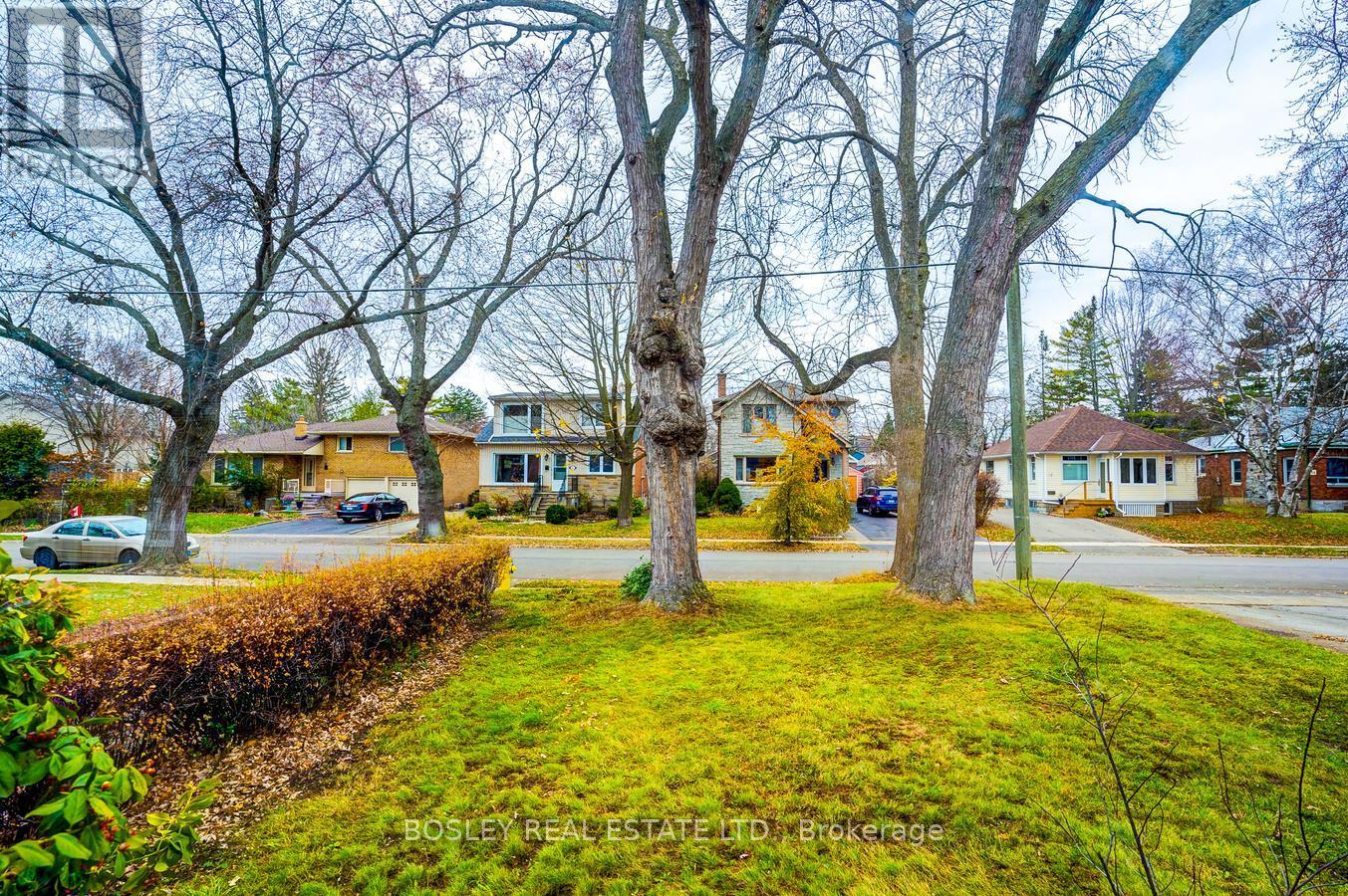 9 Thirty Eighth Street, Toronto, Ontario  M8W 3M1 - Photo 8 - W12967054