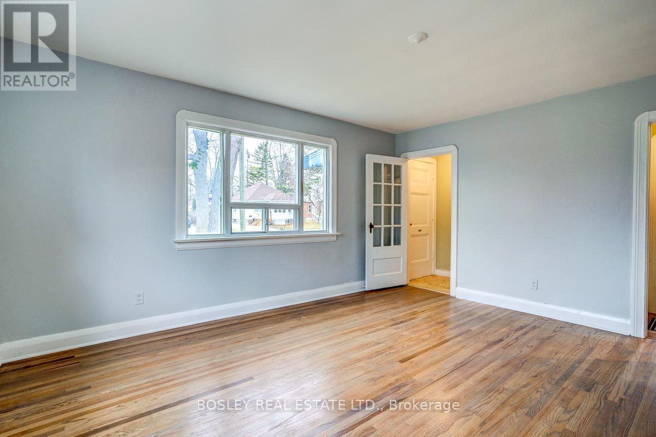 9 Thirty Eighth Street, Toronto, Ontario  M8W 3M1 - Photo 7 - W12967054