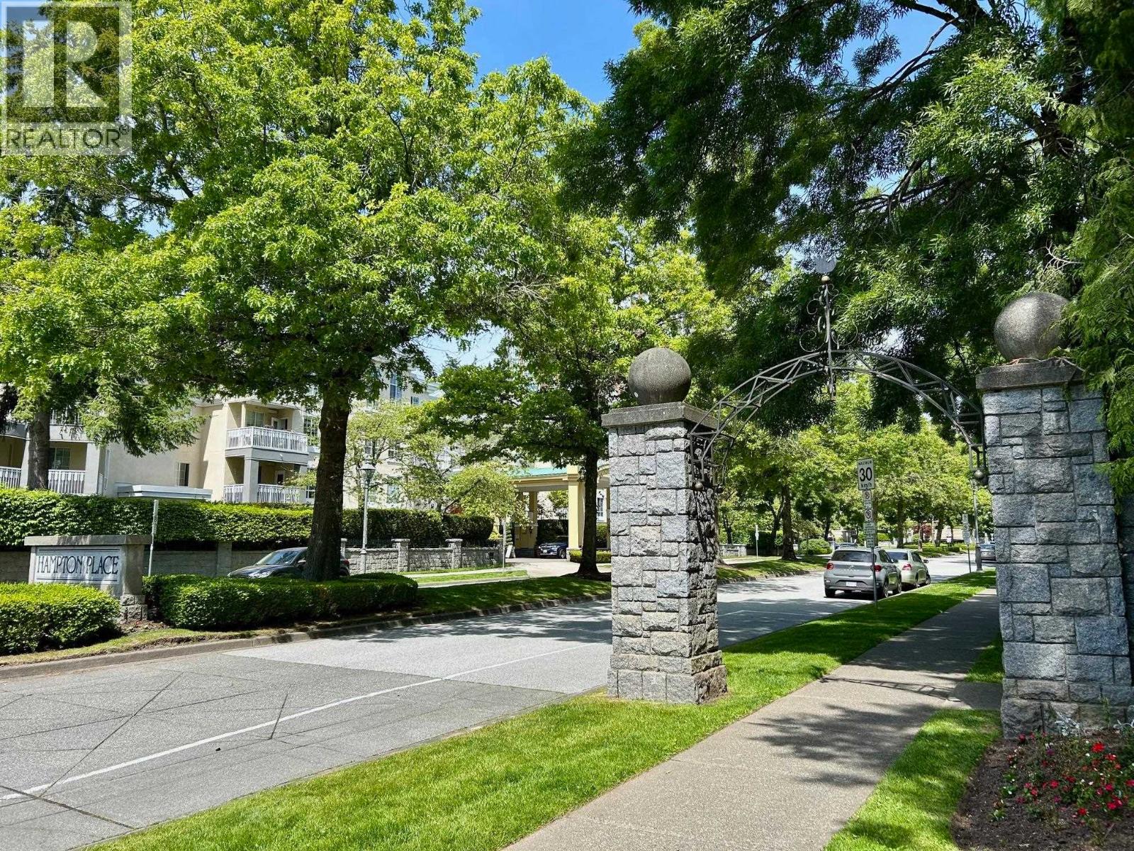 1306 5639 Hampton Place, Vancouver, British Columbia  V6T 2H6 - Photo 1 - R3108186