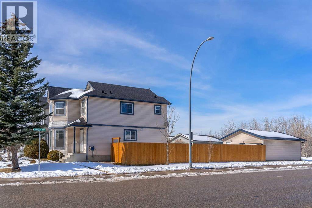 92 Taradale Drive NE, Calgary, Alberta  T3J 4W7 - Photo 11 - A2299113