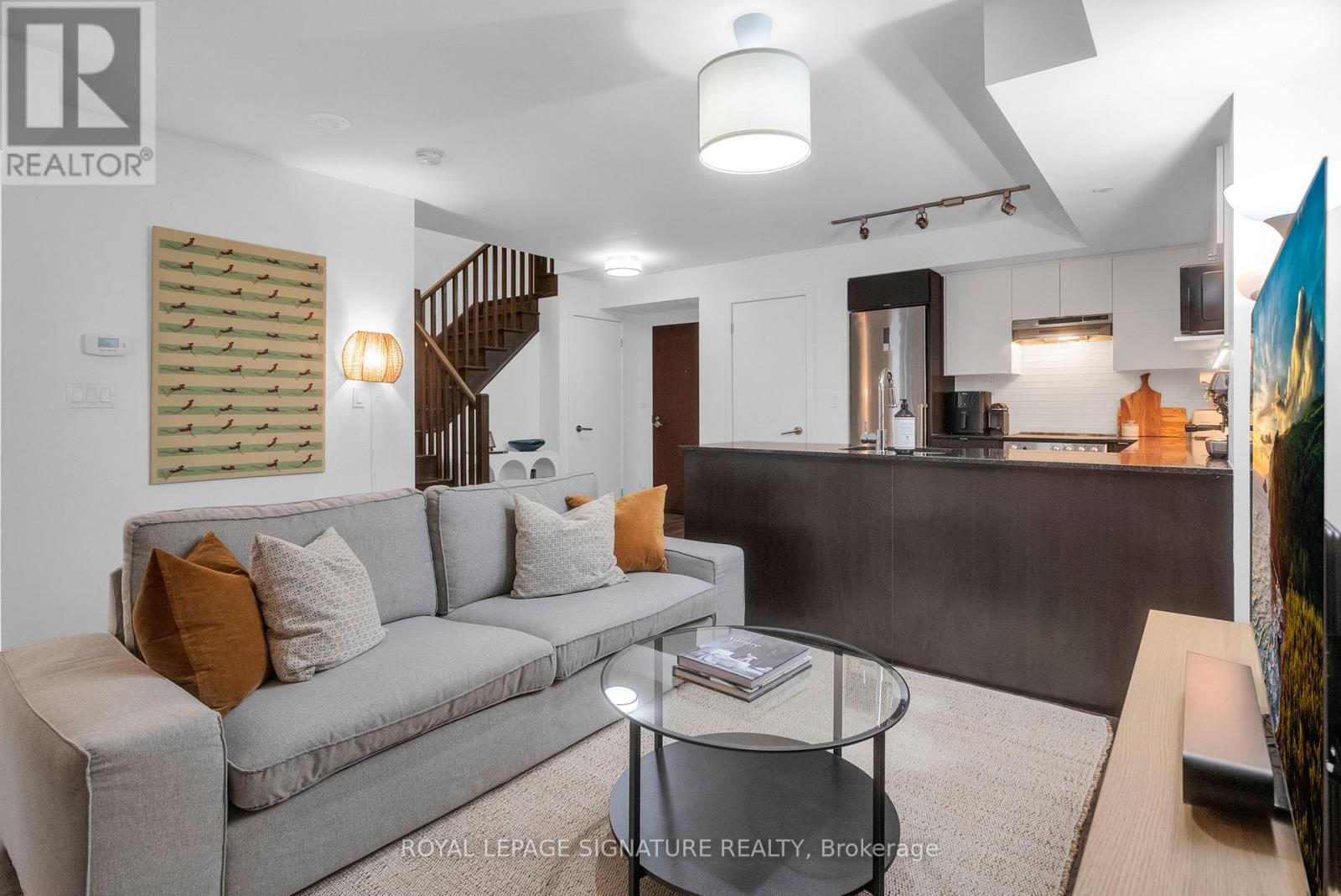 8 - 106 Varna Drive, Toronto, Ontario  M6A 0C8 - Photo 13 - C12971364