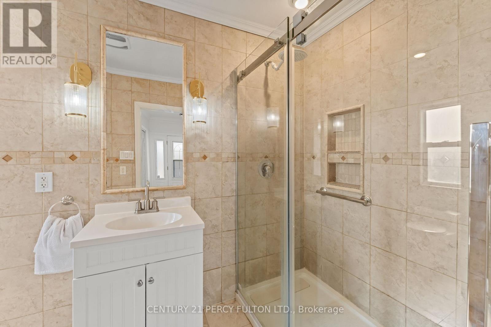 127 Cedar Crest Beach Road, Clarington, Ontario  L1C 3K3 - Photo 4 - E12971264