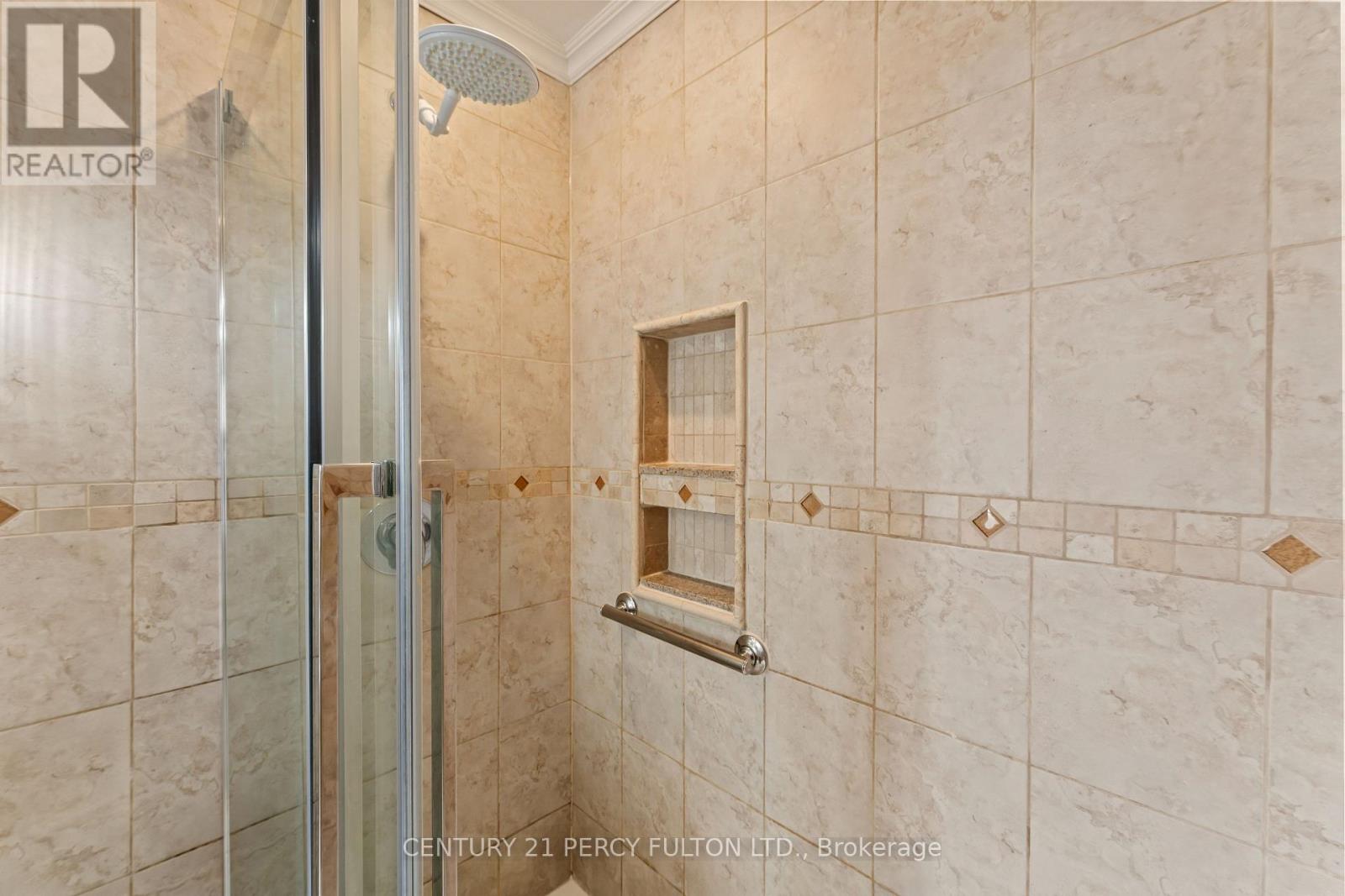 127 Cedar Crest Beach Road, Clarington, Ontario  L1C 3K3 - Photo 5 - E12971264