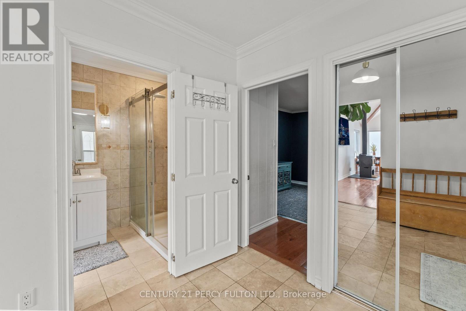 127 Cedar Crest Beach Road, Clarington, Ontario  L1C 3K3 - Photo 7 - E12971264