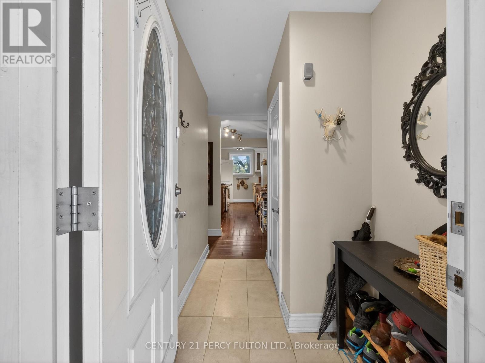 840 Bem Avenue, Pickering, Ontario  L1W 1X3 - Photo 3 - E12971306