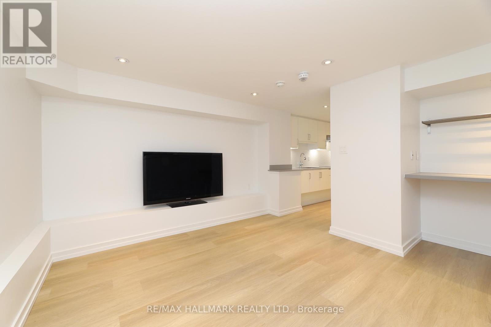 Lower - 38 Shudell Avenue, Toronto, Ontario  M4J 1C7 - Photo 4 - E12971316