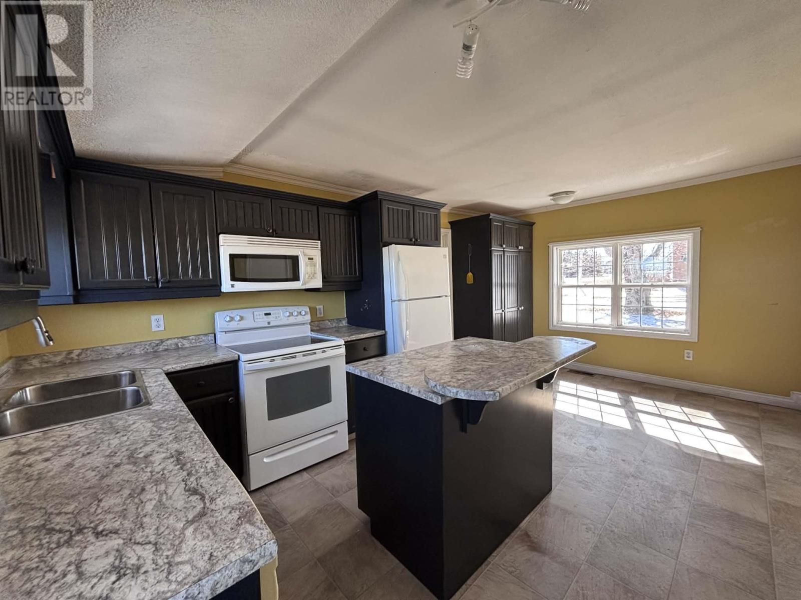 31 Augustine Street, Miscouche, Prince Edward Island C0B 1T0 - Photo 13 - 202606639