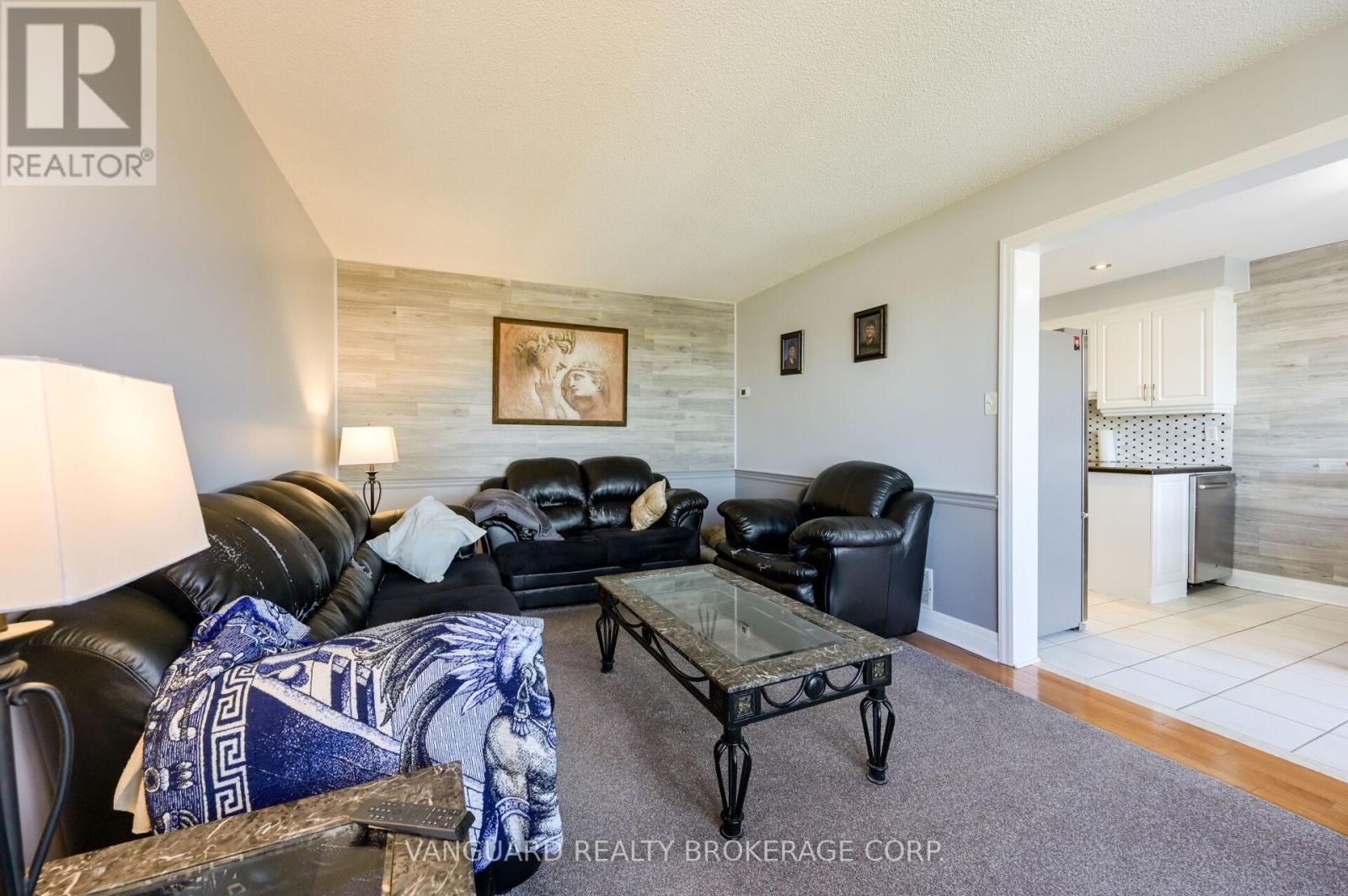 376 Britannia Avenue N, Bradford West Gwillimbury (Bradford), Ontario  L3Z 1A7 - Photo 11 - N12971276