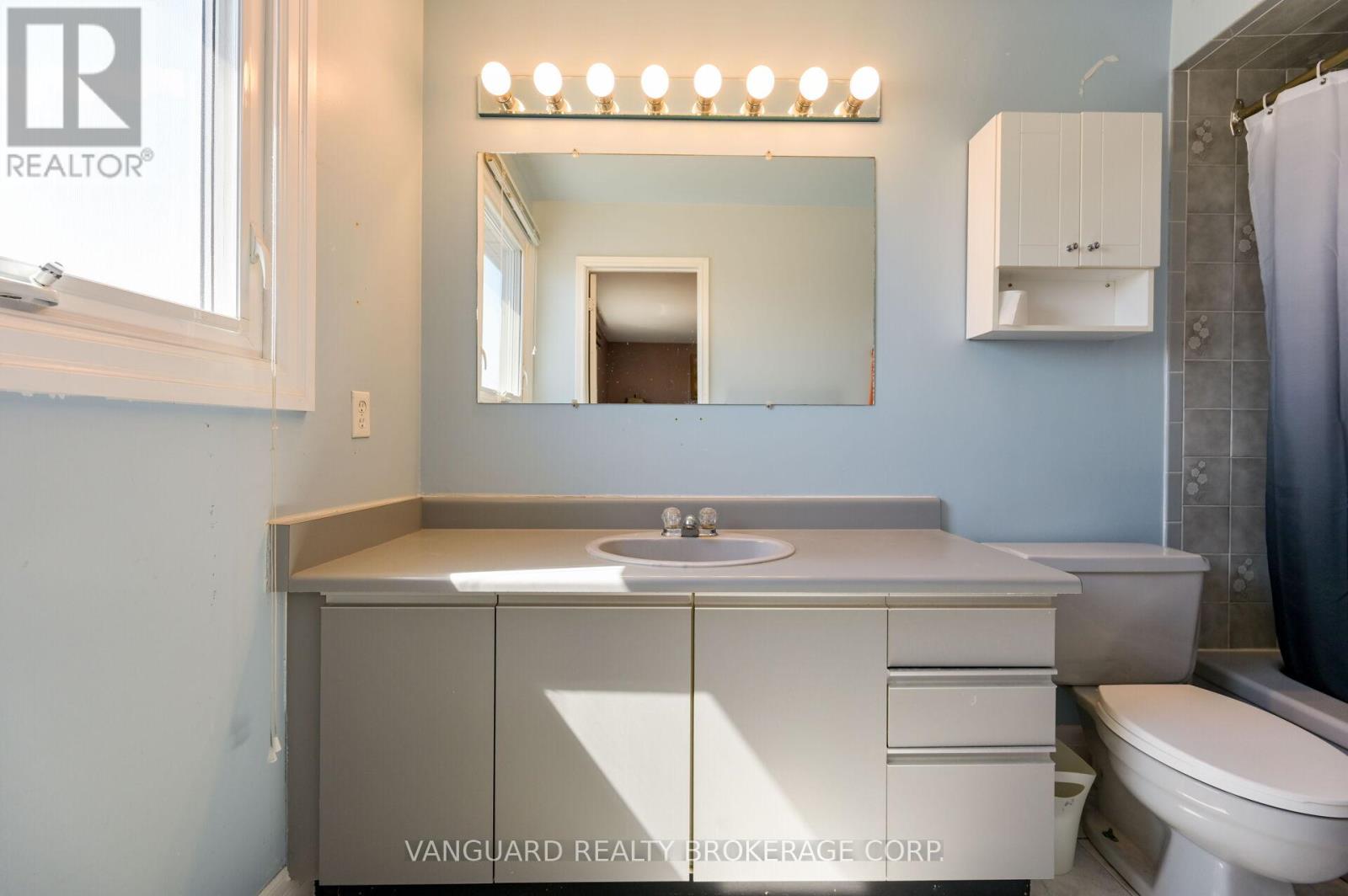 376 Britannia Avenue N, Bradford West Gwillimbury (Bradford), Ontario  L3Z 1A7 - Photo 25 - N12971276